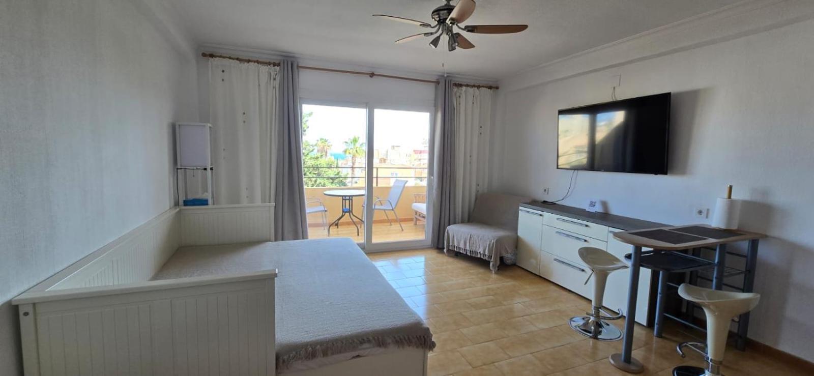 Estudio En Torrevieja A 700 M Del Mar المظهر الخارجي الصورة
